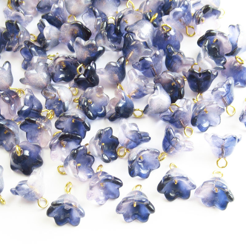 9:Blue and white gradient color