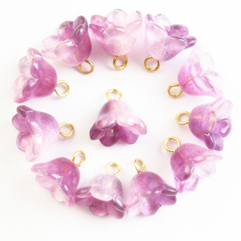 18:Purple and white gradient color