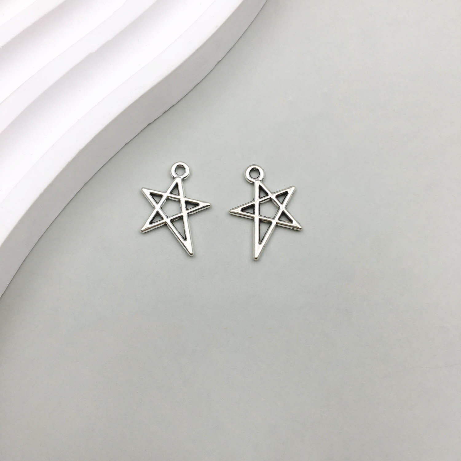 1 Ancient Silver Star 13*18mm-0.5g-12135
