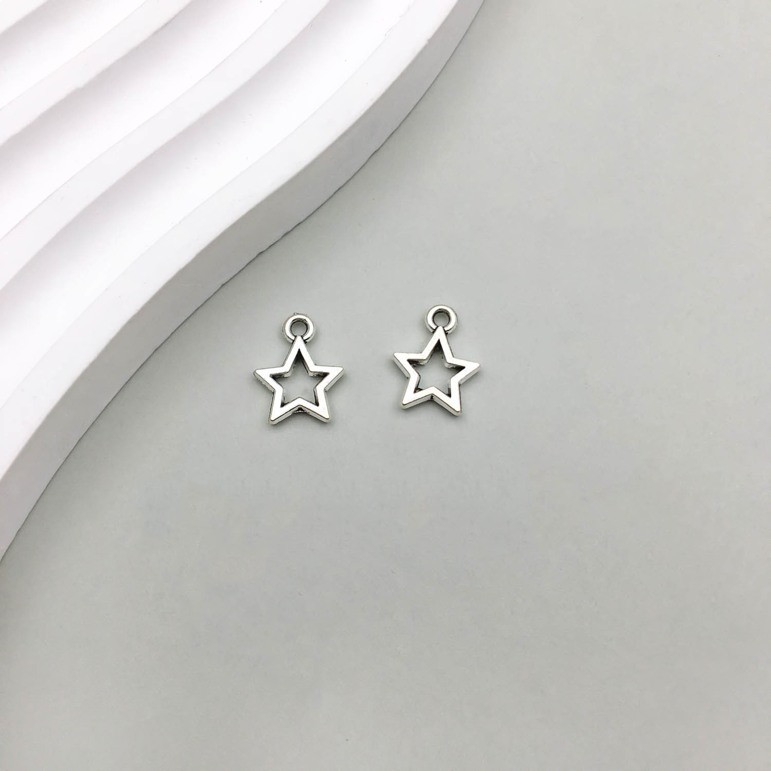 4:1 Ancient silver five-pointed star 10*12mm-0.4g-6915