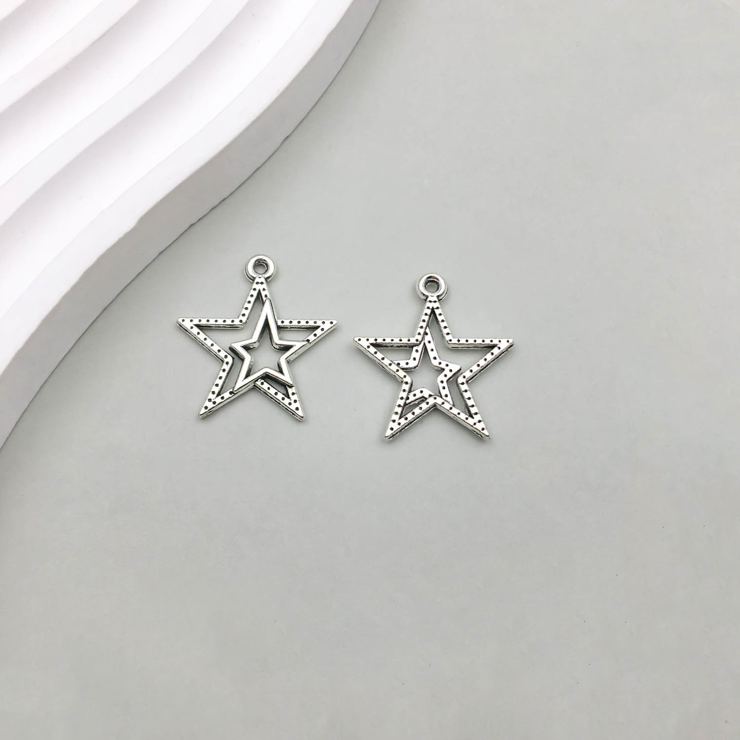 10:1 Ancient silver star 19*19mm-1g-10615