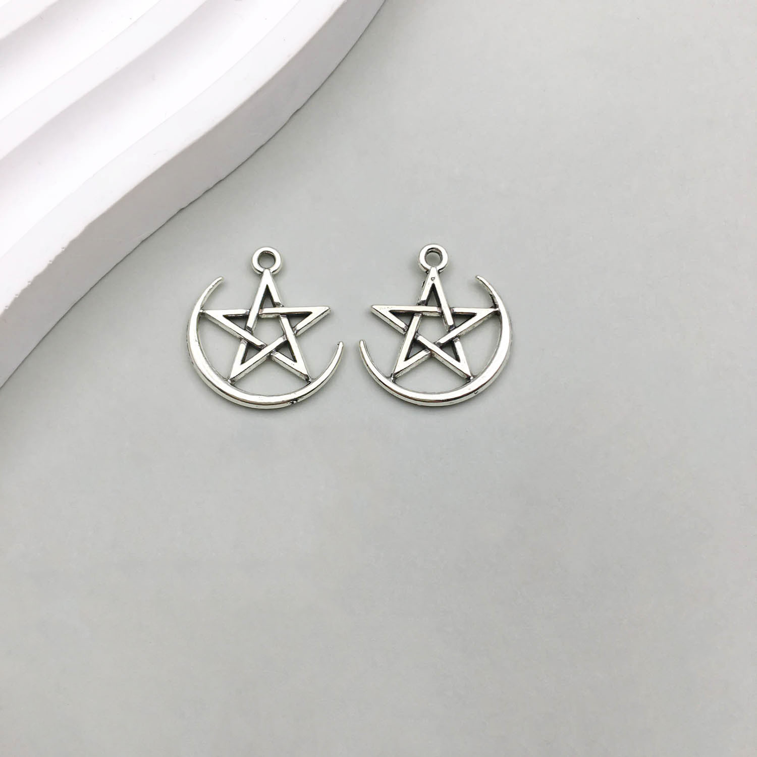 17:1 Ancient silver five-pointed star 17*19mm-1.2g-11140