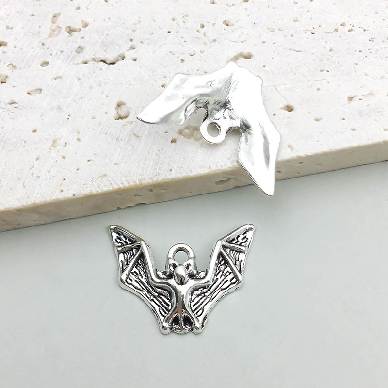 2:1 ancient silver bat 23*17mm-1.6g-4081