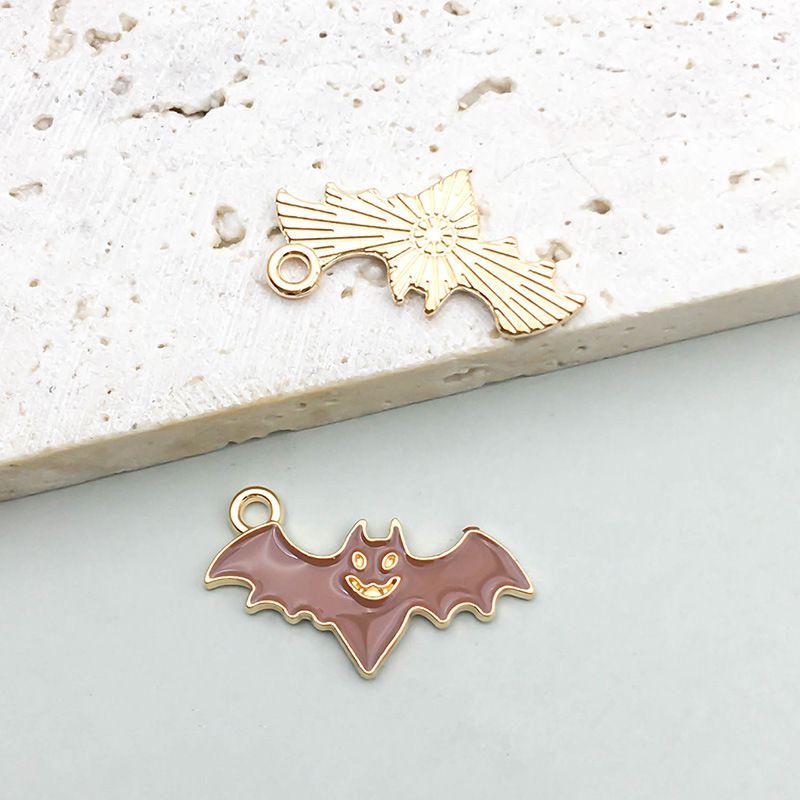 8:1 Drop Oil Halloween Bat Brown 23*13mm-0.8g-14014