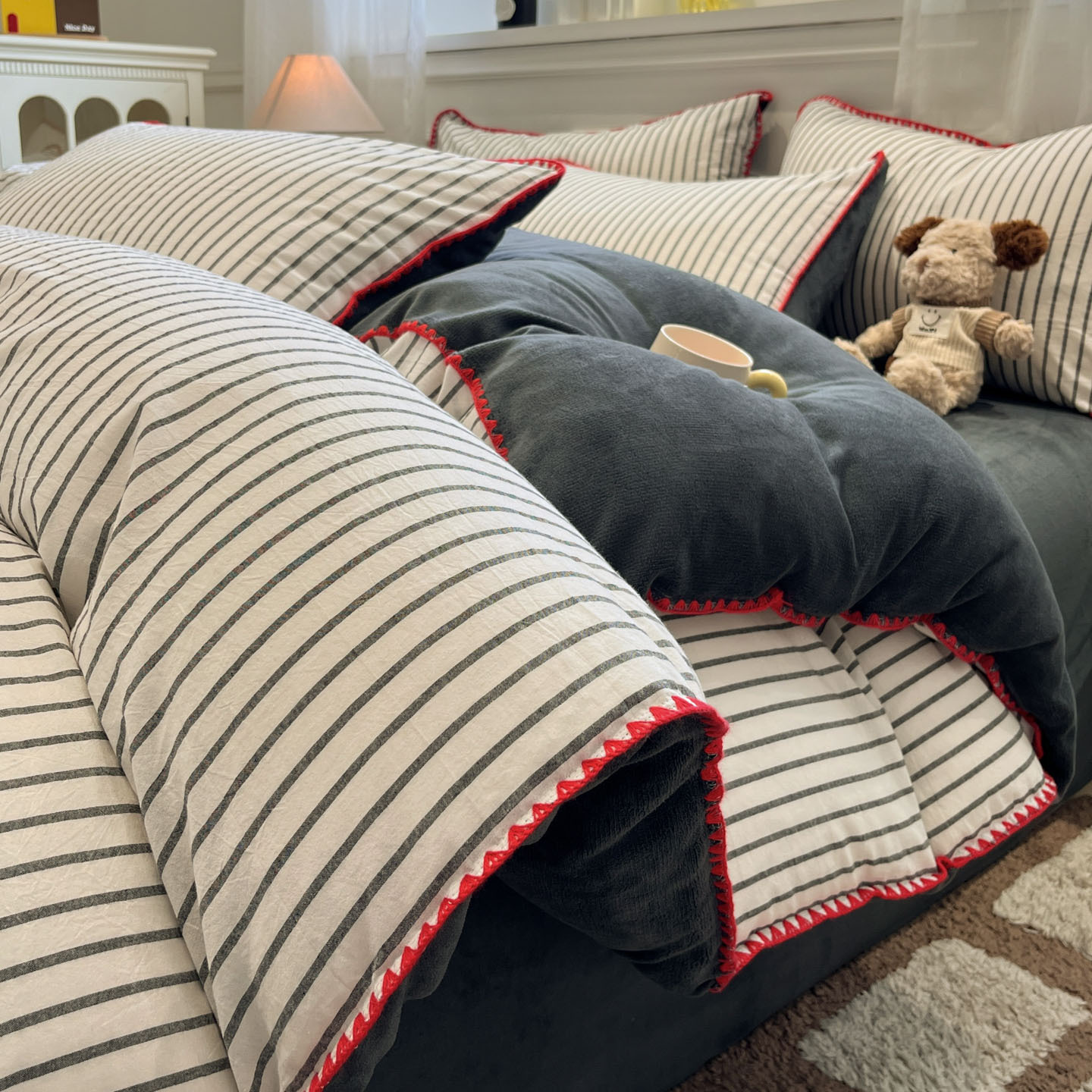 Cotton fluff white graphite gray ly