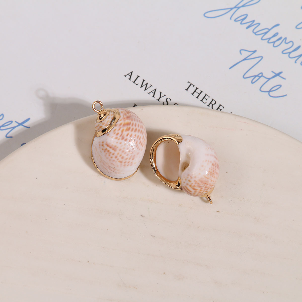 4:No. 4 one (25*30mm)