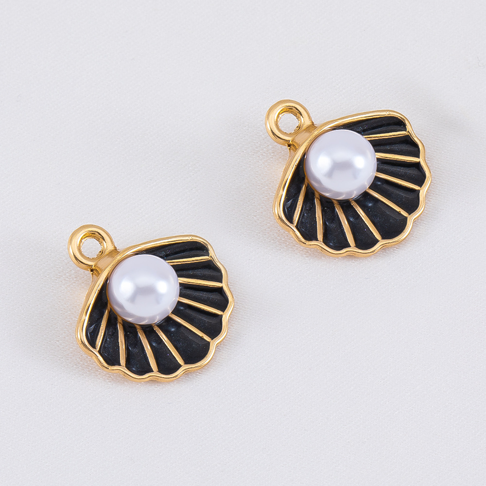 Shell pearl -15.8x14.4