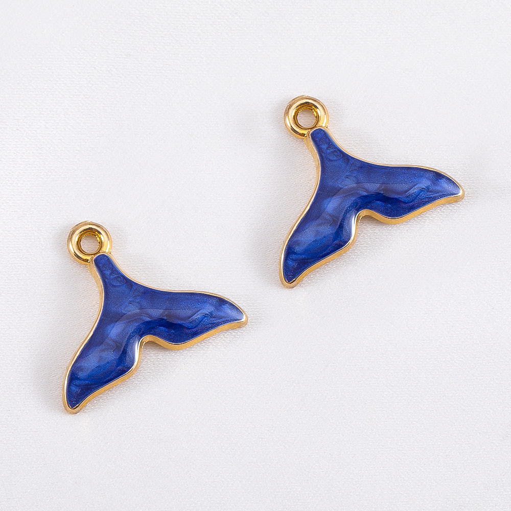 12:Fish tail - dark blue -17.5x15