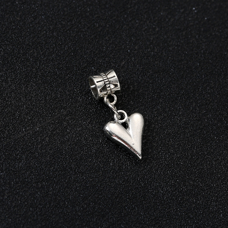 8:Love 2 (approximate length: 2.6cm width: 1.2cm hole diameter: 0.6cm)
