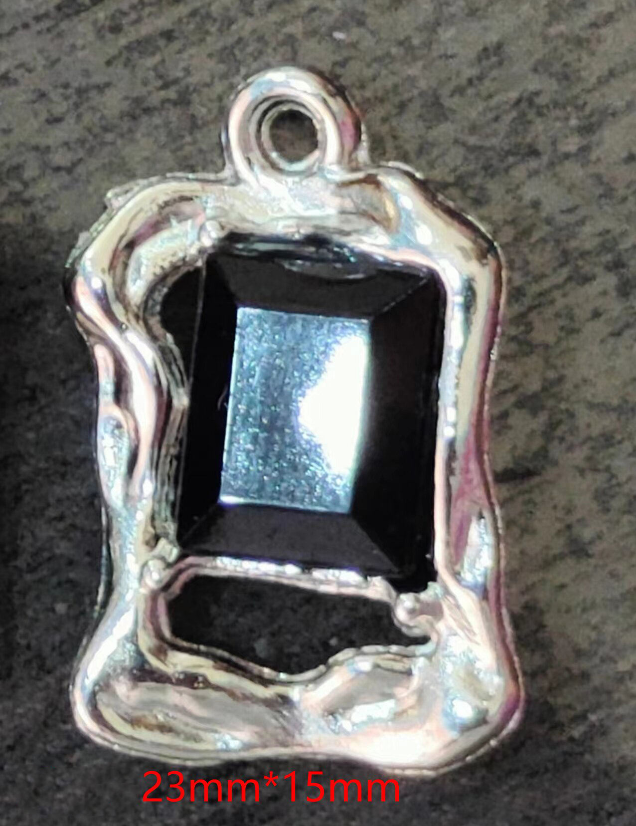 2:Irregular black square