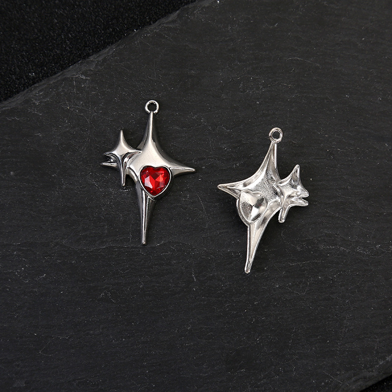 1:Red love star (about 2.8*4.2*0.4cm)