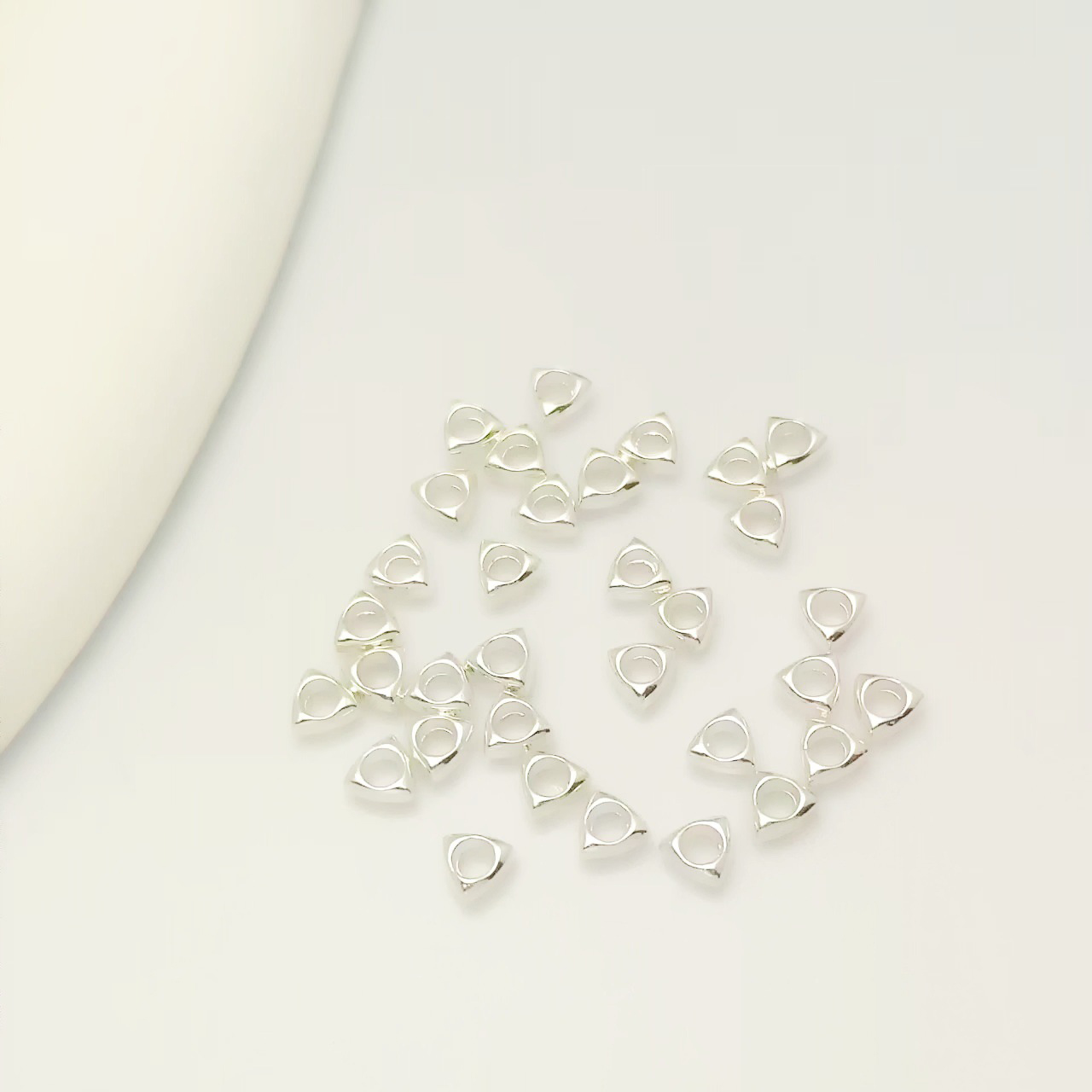 silver 3mm hole 1.2mm