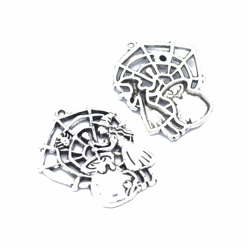 2:antique silver color