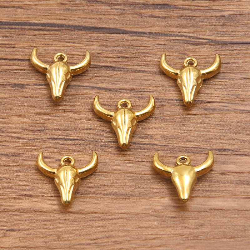 8:1613 gold 12x12mm 0.8g