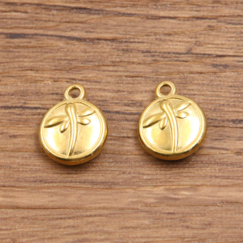 10:1562 gold 10x12mm 1.4g