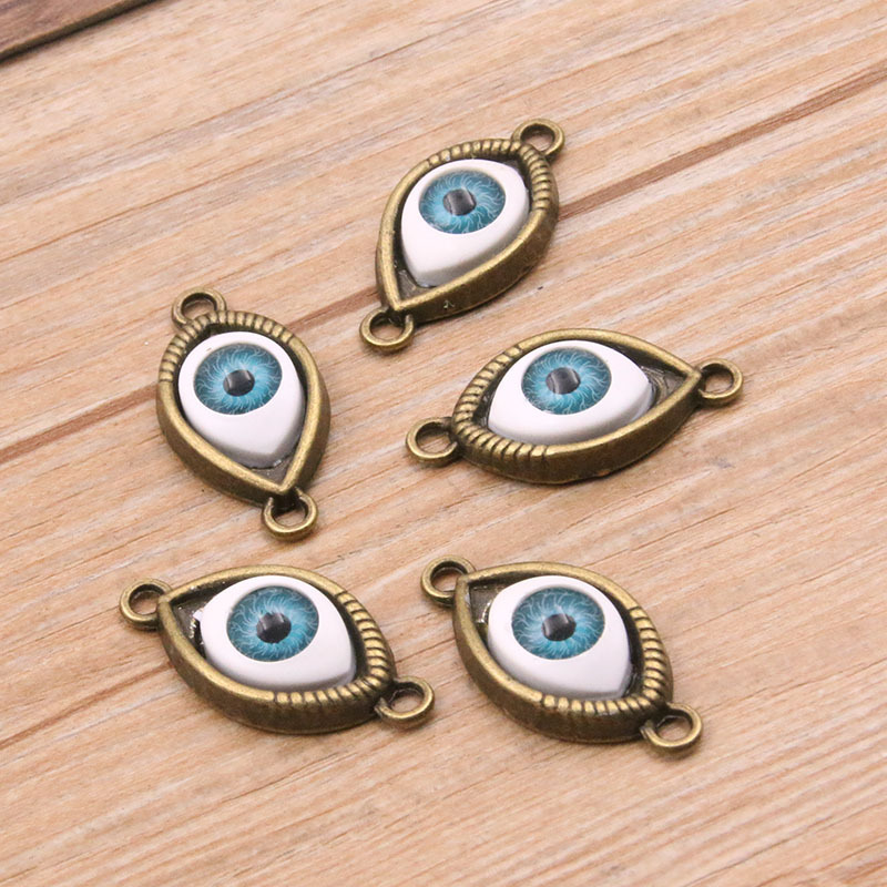 7:Ancient blue-blue eyes