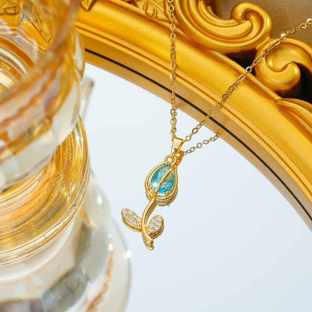 4:C383 golden green zirconia necklace