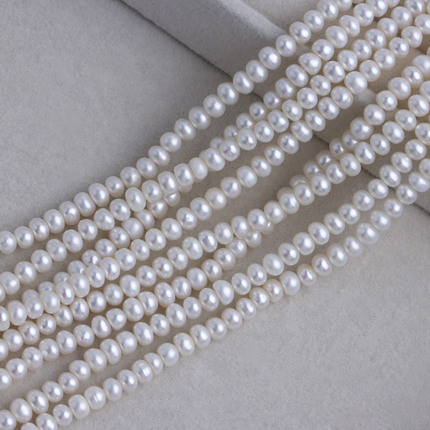 1:White 4-5mm abacus beads 1 string