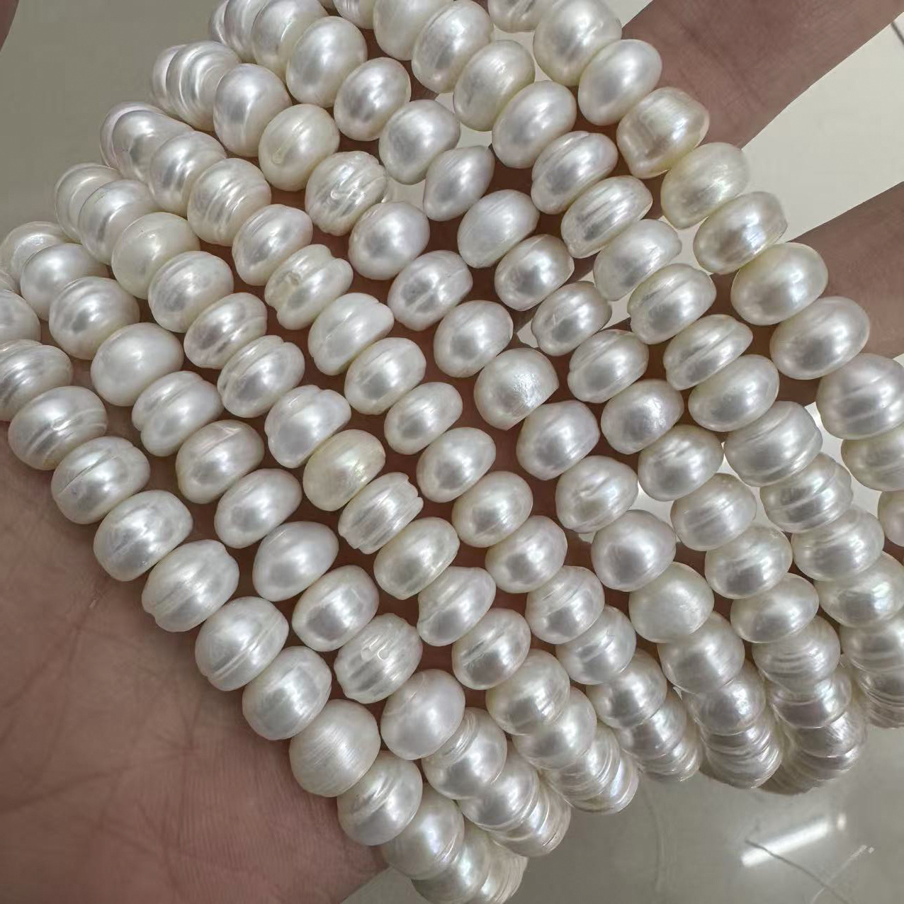 4:White 9-10mm threaded flat beads one piece
