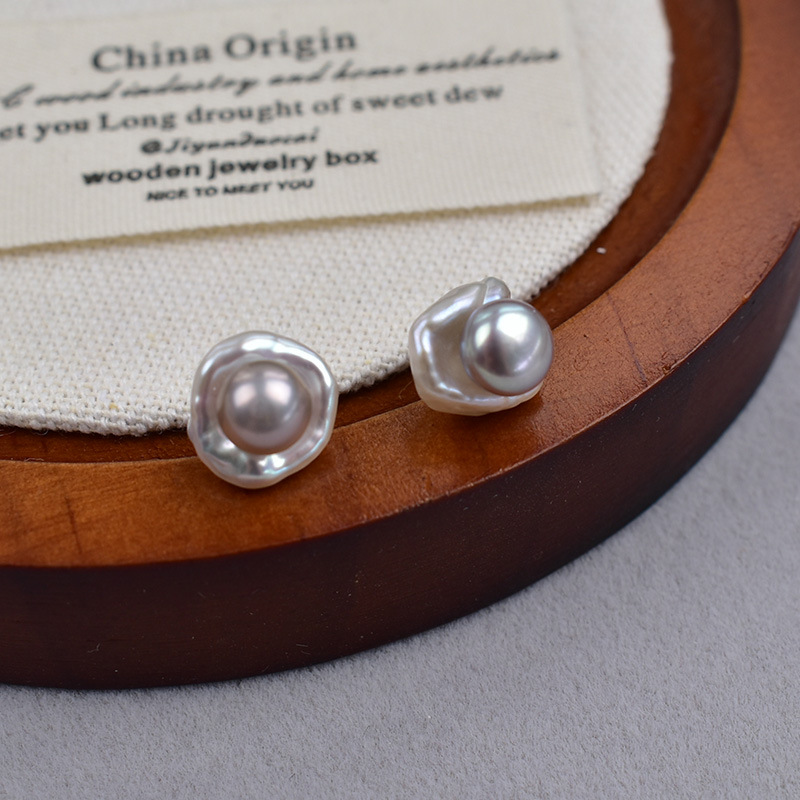 4:Gray flower center--petal pearl earrings