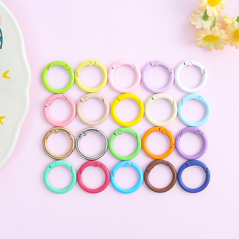 13:Random colored spring buckle