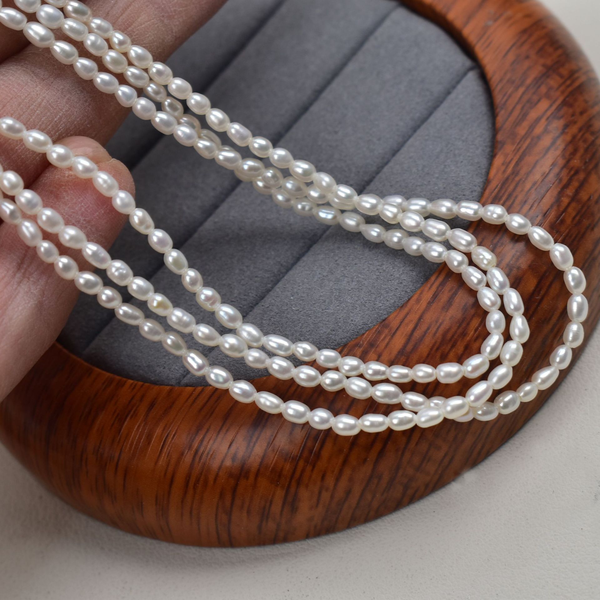 1:White millet beads/cotton thread string