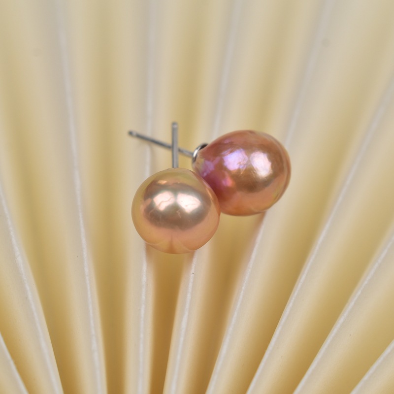 2:Natural pink-gold light