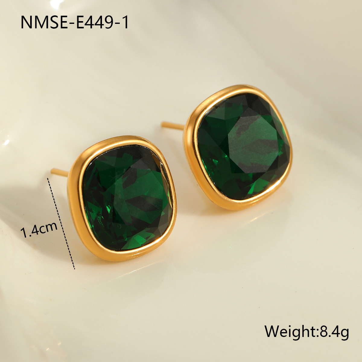 1:Nmse-e449-1 retro green earrings