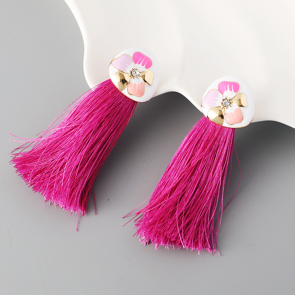 3:Pink-tassel style