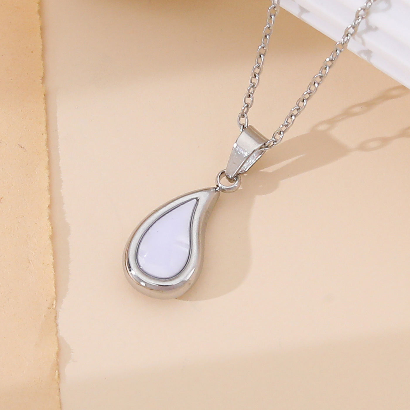 7:Steel color-water drop