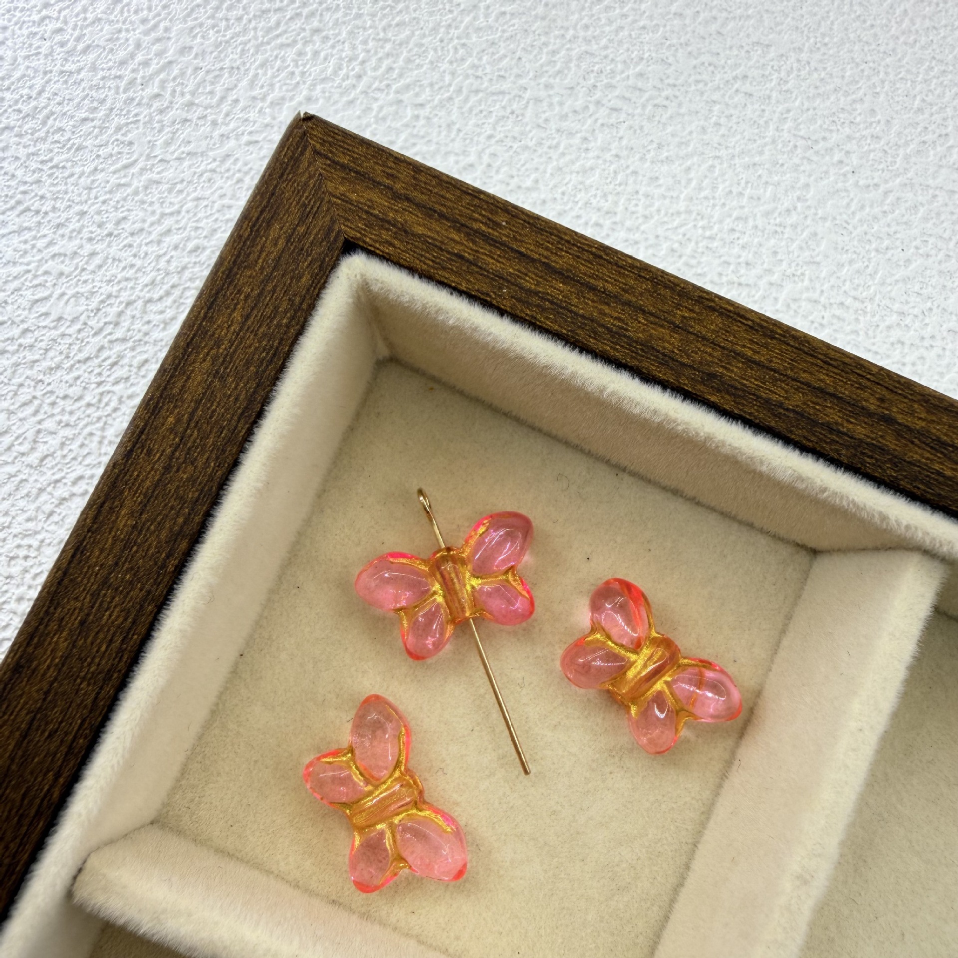 7:Transparent powder