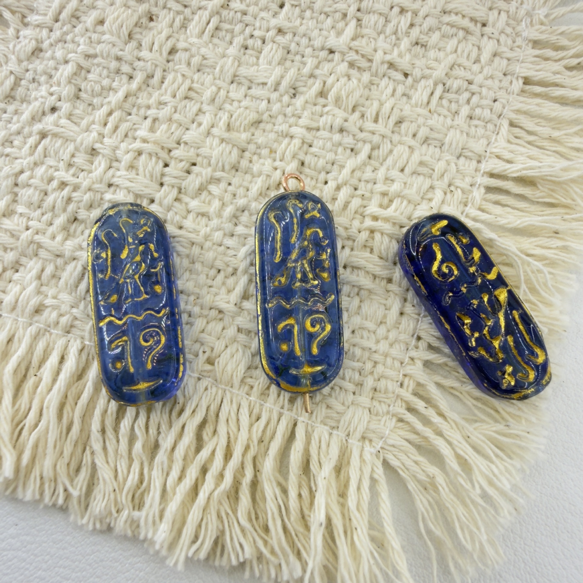 6:Transparent sapphire blue