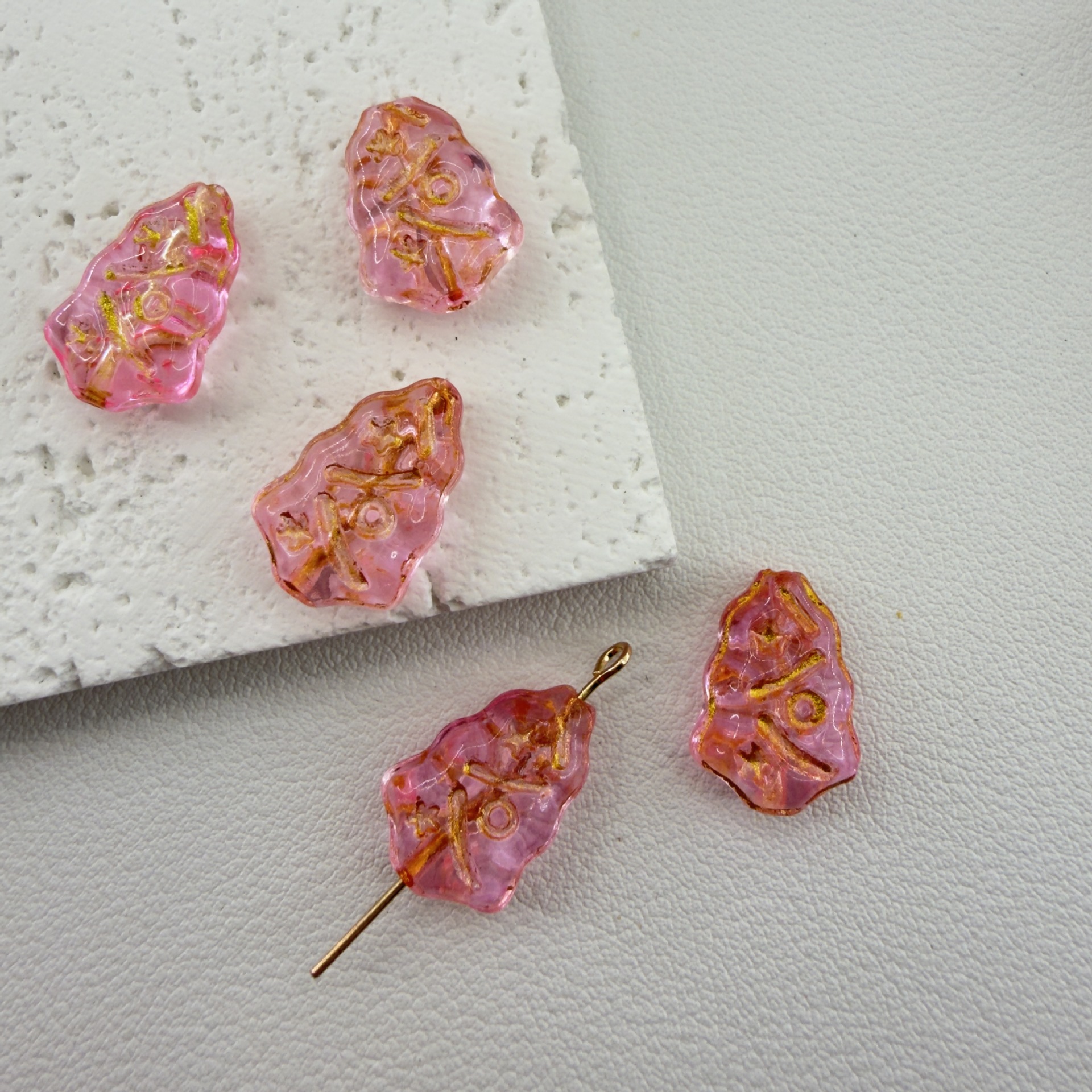 5:Transparent powder