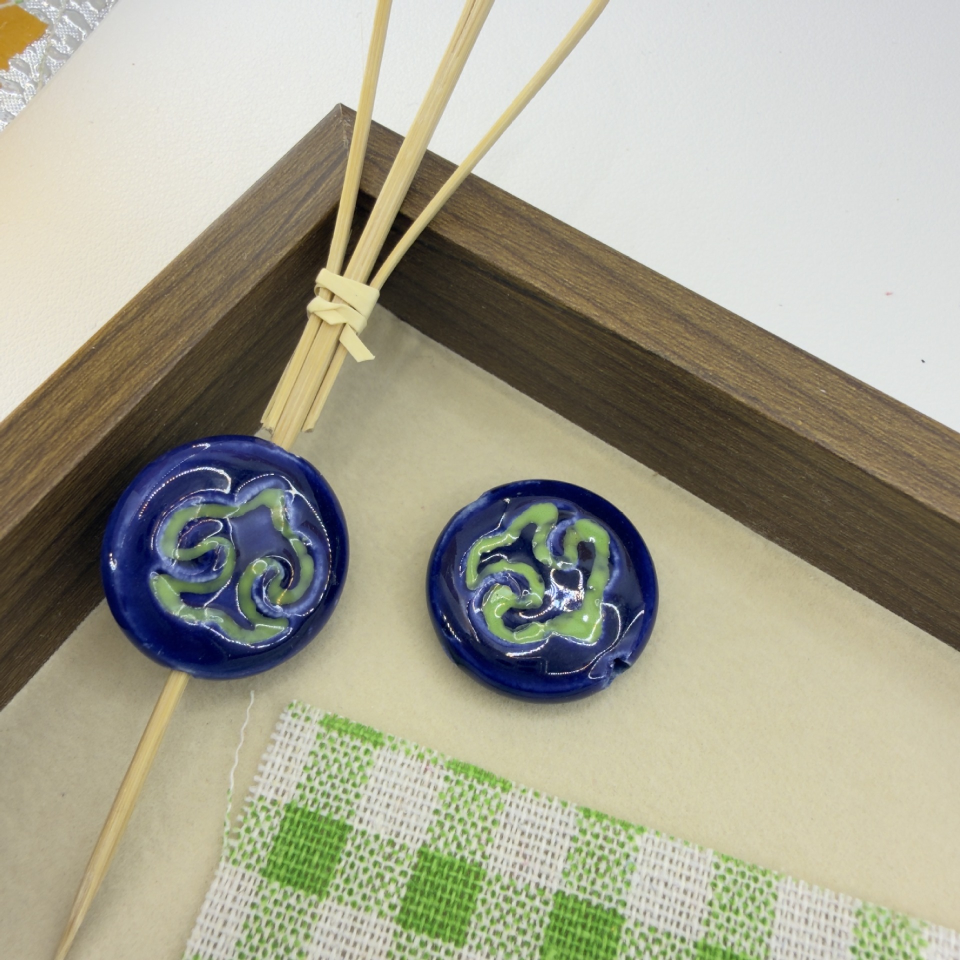 5:Royal blue green pattern