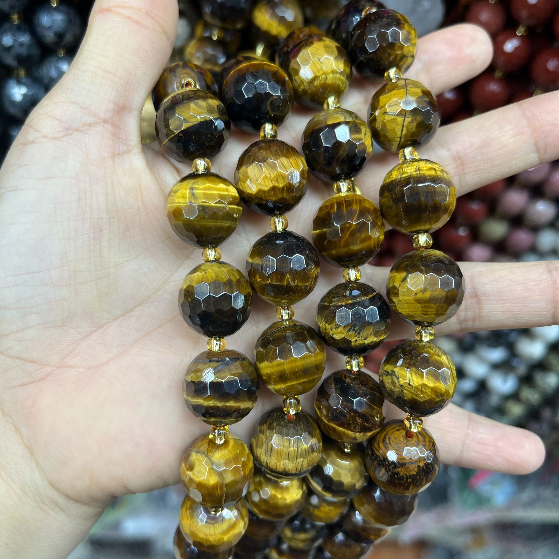 13:Keltainen Tiger Eye