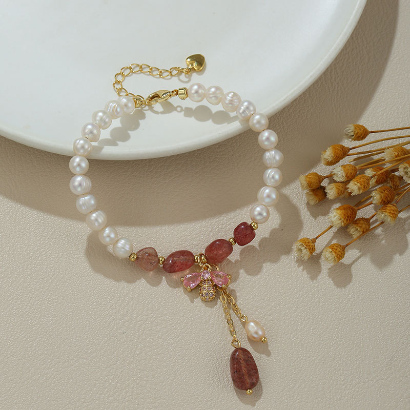 1:B4193 natural pearl rose quartz bee