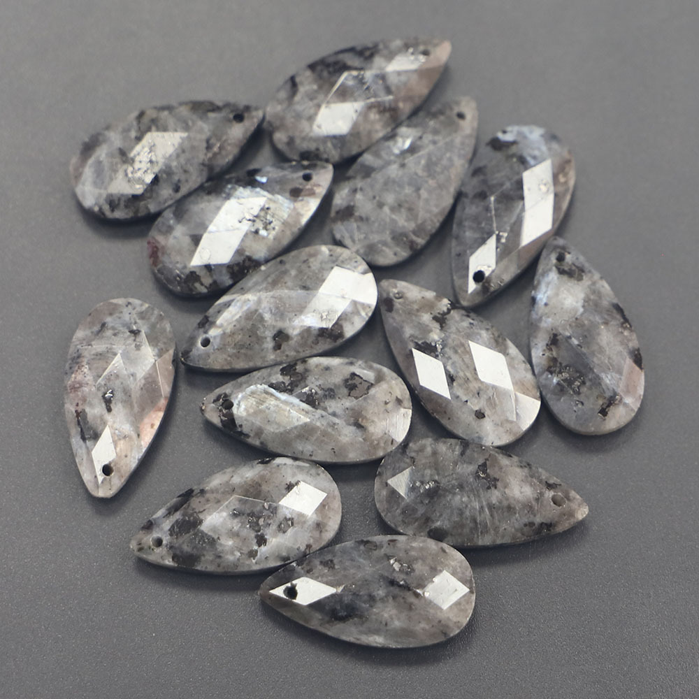 15:Preto Labradorite