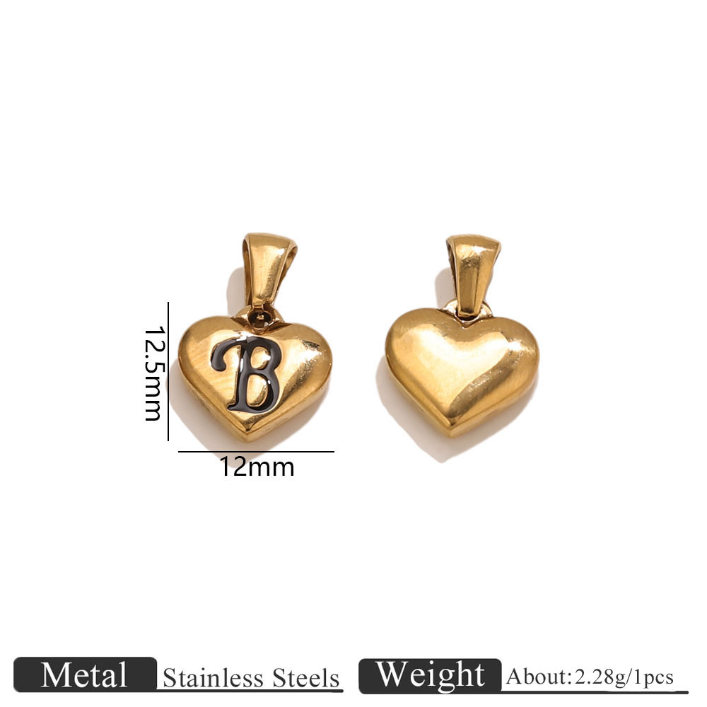 2:Golden heart-shaped engraved letter pendant-b