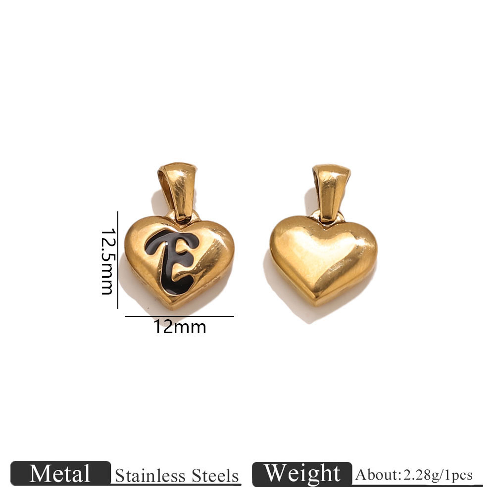 5:Gold heart-shaped engraved letter pendant-e
