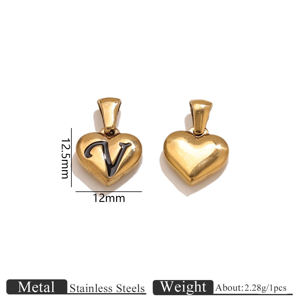 22:Gold heart-shaped engraved letter pendant-v