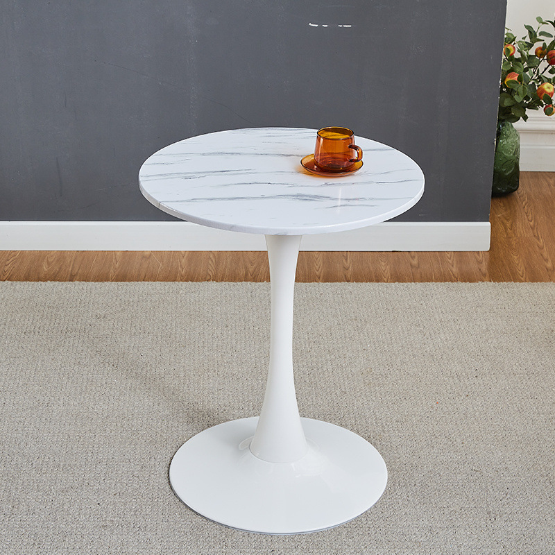 Imitation white marble + white tulips