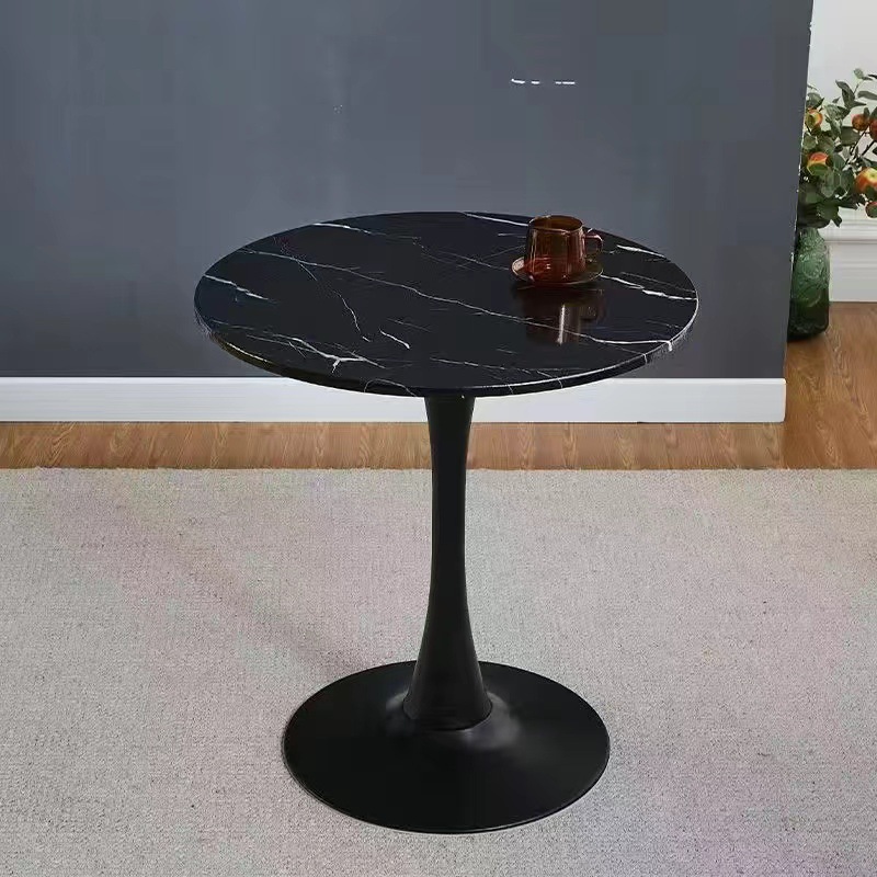 Imitation black marble + black tulips