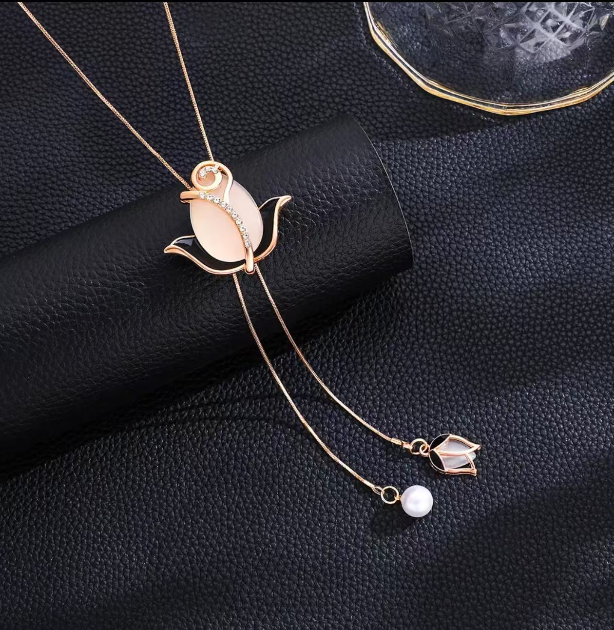 2:8453#Golden tulips