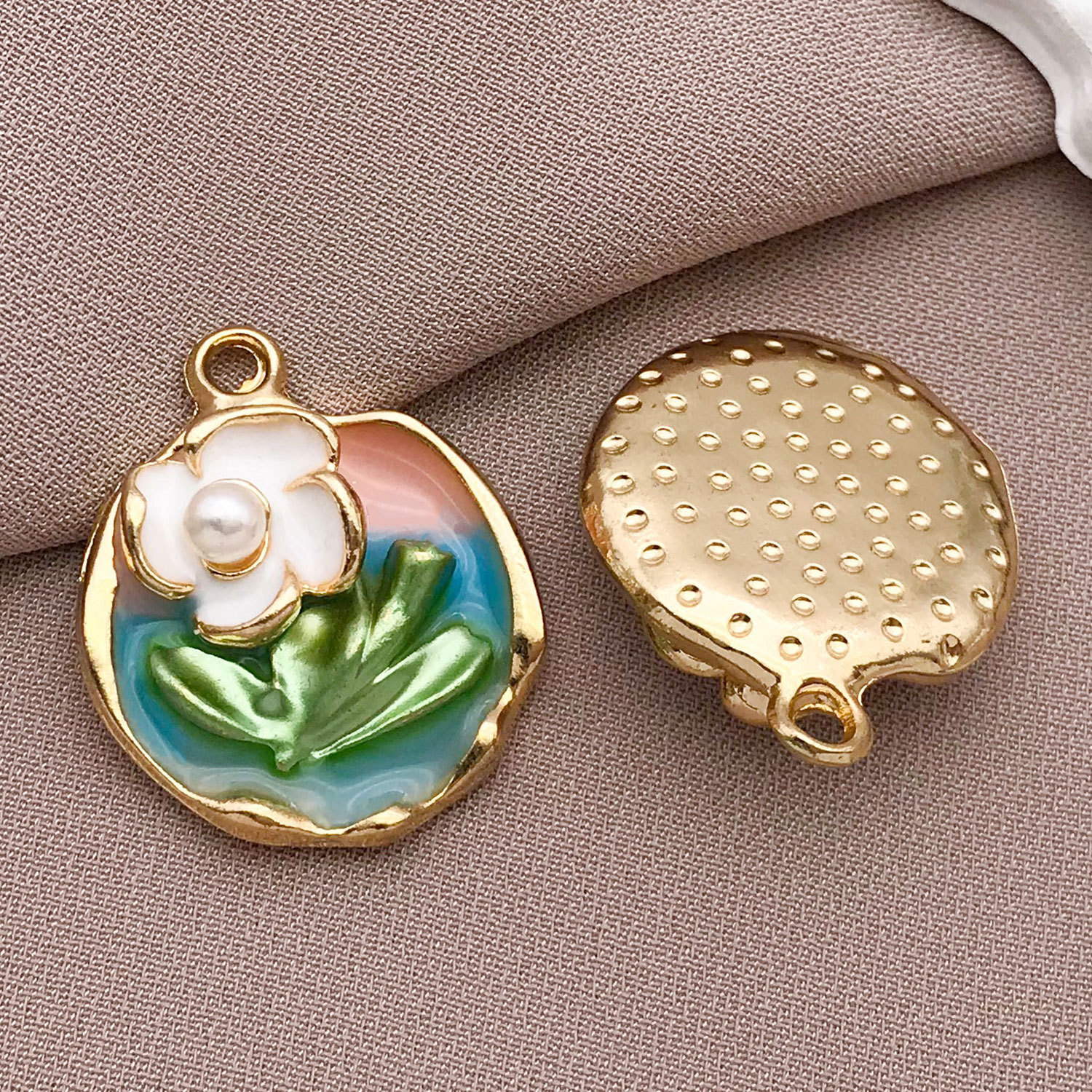 oil dripping blue three-color flower brand oil pai