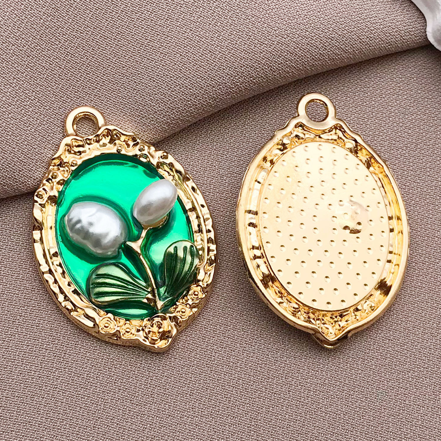 4:1 green oil dripping oval pearl flower card 31x21mm-19558-3g