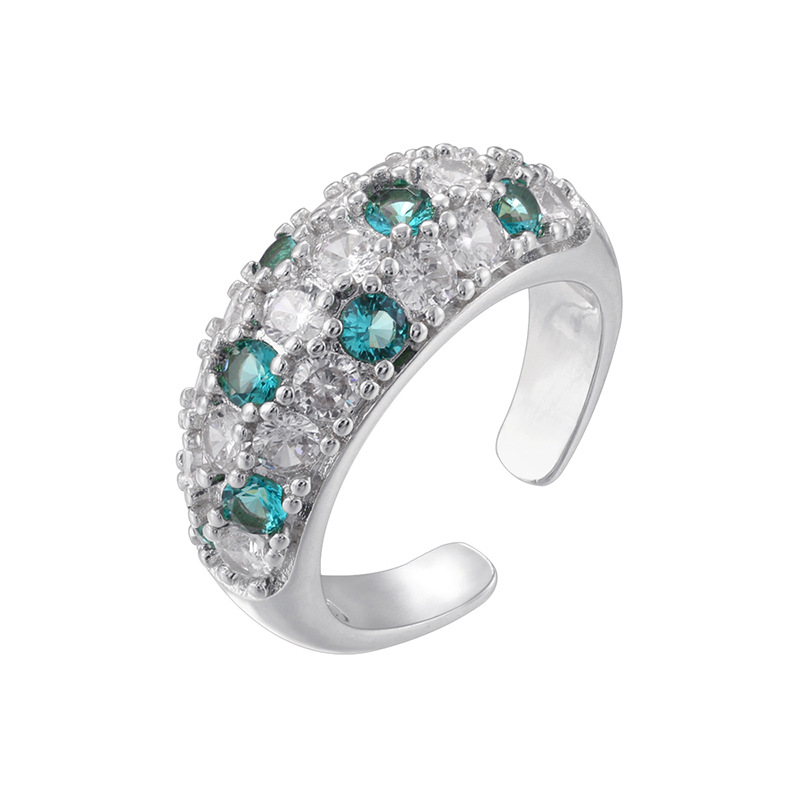 8:White gold green diamond ring