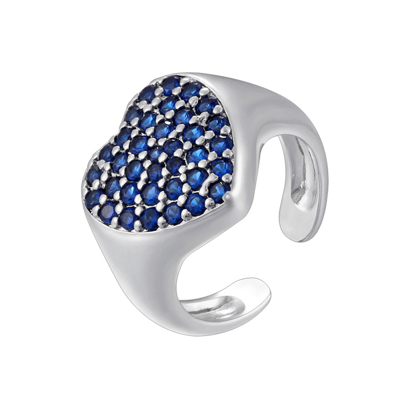 12:White gold blue diamond