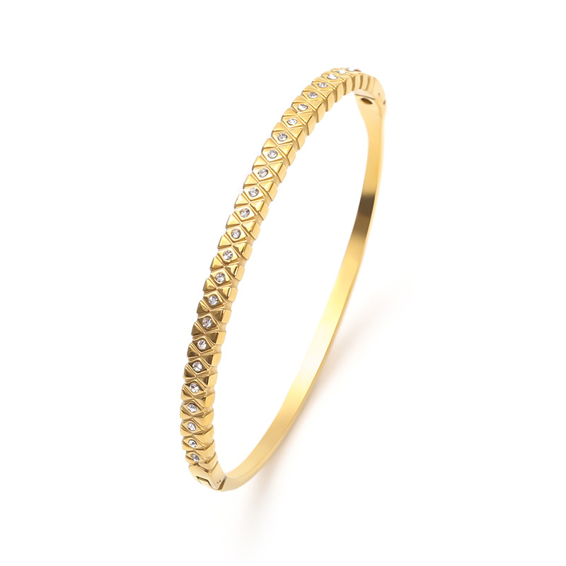 3:Lava pattern bracelet