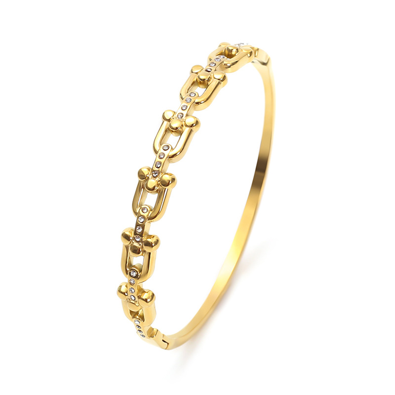 4:Horseshoe buckle bracelet