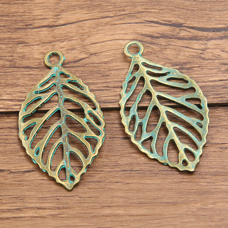 10:No. 9 leaves 27x49mm 2.6g